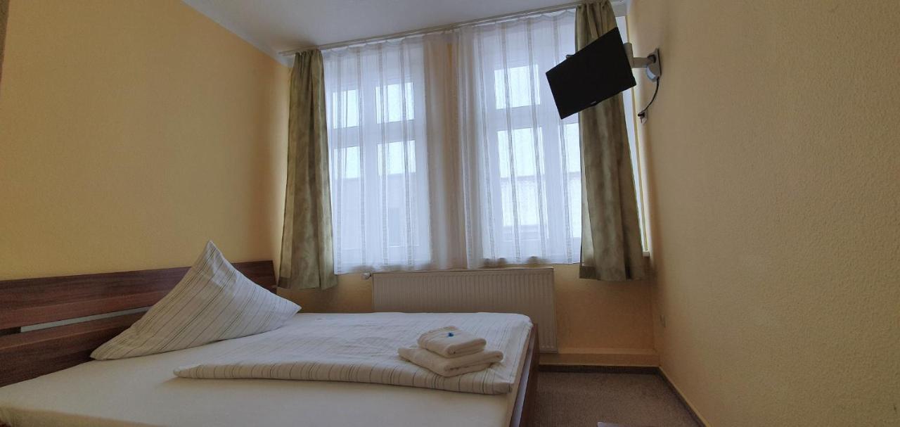 Restaurant & Hotel Olive Greifswald Bagian luar foto