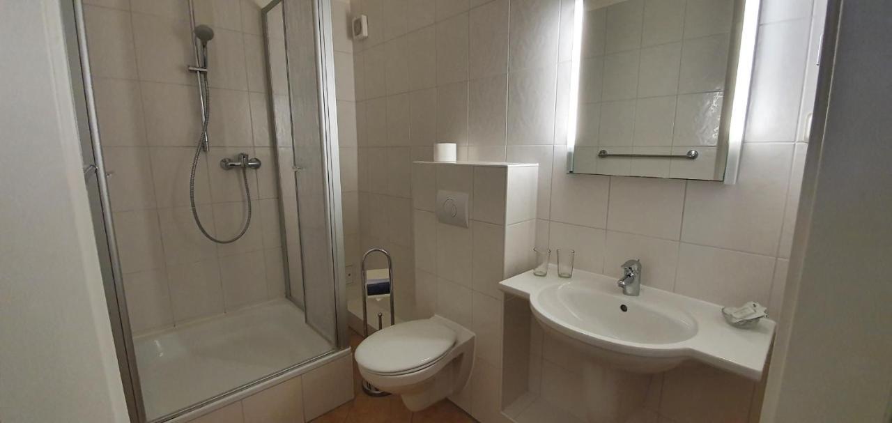 Restaurant & Hotel Olive Greifswald Bagian luar foto